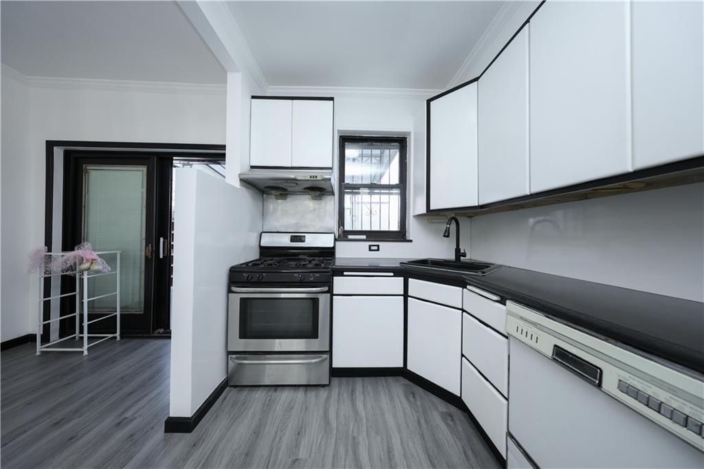 1155 Shore Parkway, Brooklyn, New York, 11214 image 12
