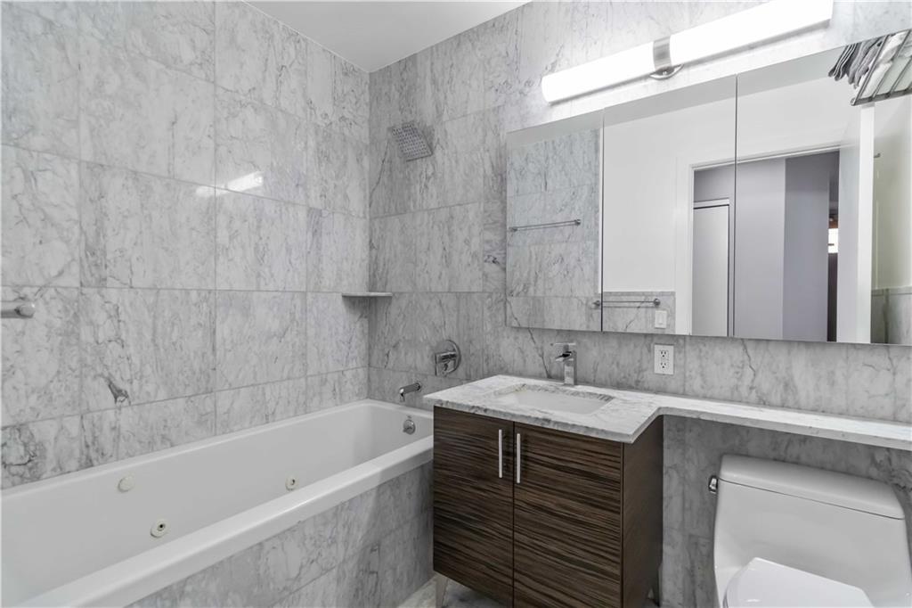 11-24 31st Avenue 15B, Long Island City, New York, 11106 image 7