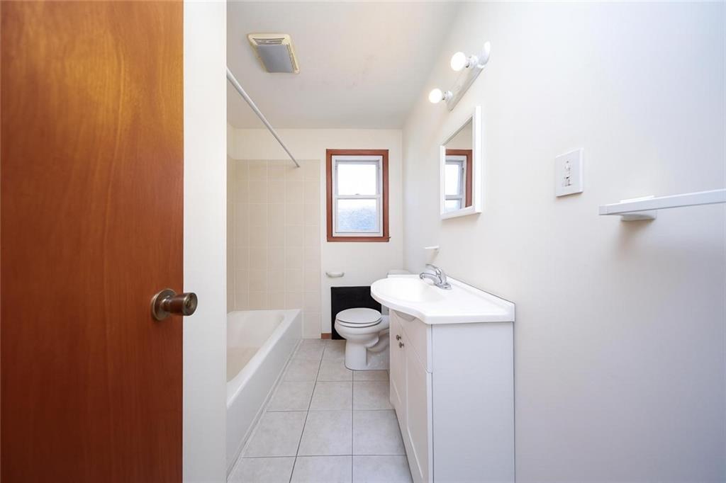 25 Lincoln Avenue, Staten  Island, New York, 10306 image 16