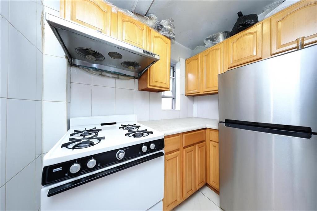 1026 39th Street, Brooklyn, New York, 11219 image 12