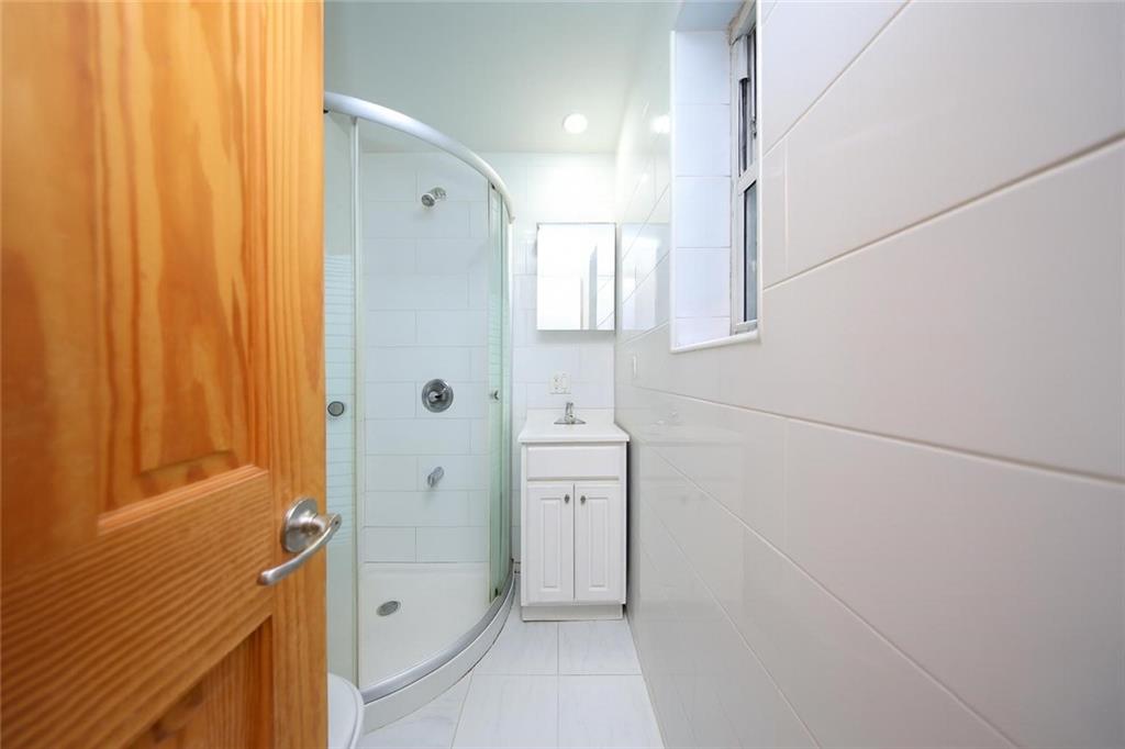 1026 39th Street Image 5