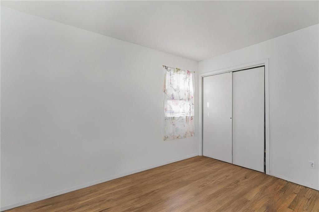124 Van Cortlandt Avenue Image 4