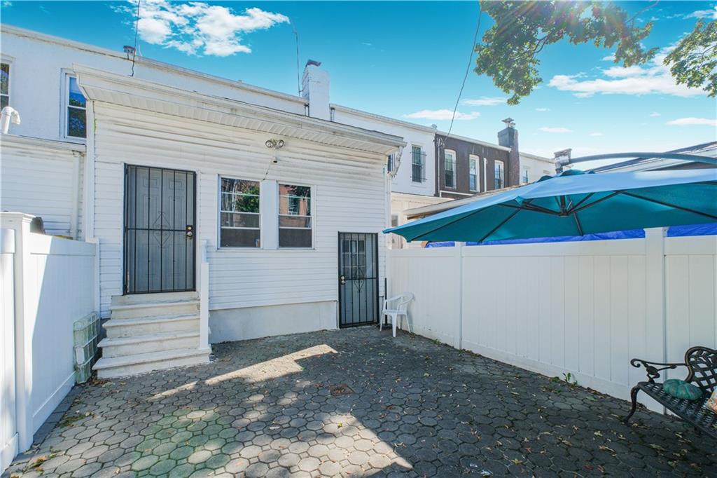310 Eldert Lane, Brooklyn, New York, 11208 image 30