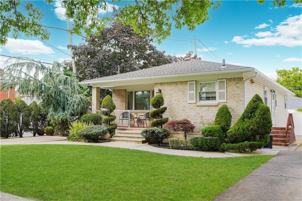 381 Burgher Avenue, Staten  Island, New York, 10305 image 31