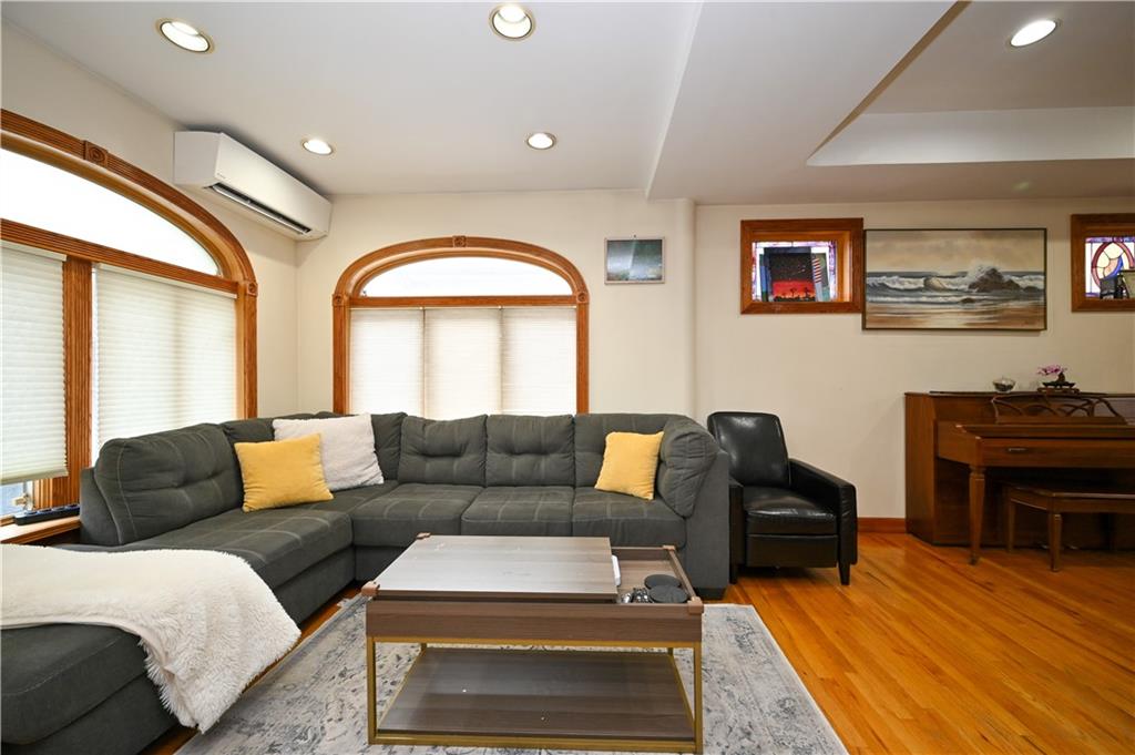 1479 East 32nd Street Image 5
