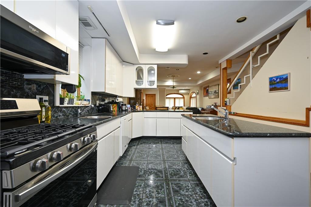 1479 East 32nd Street, Brooklyn, New York, 11234 image 8