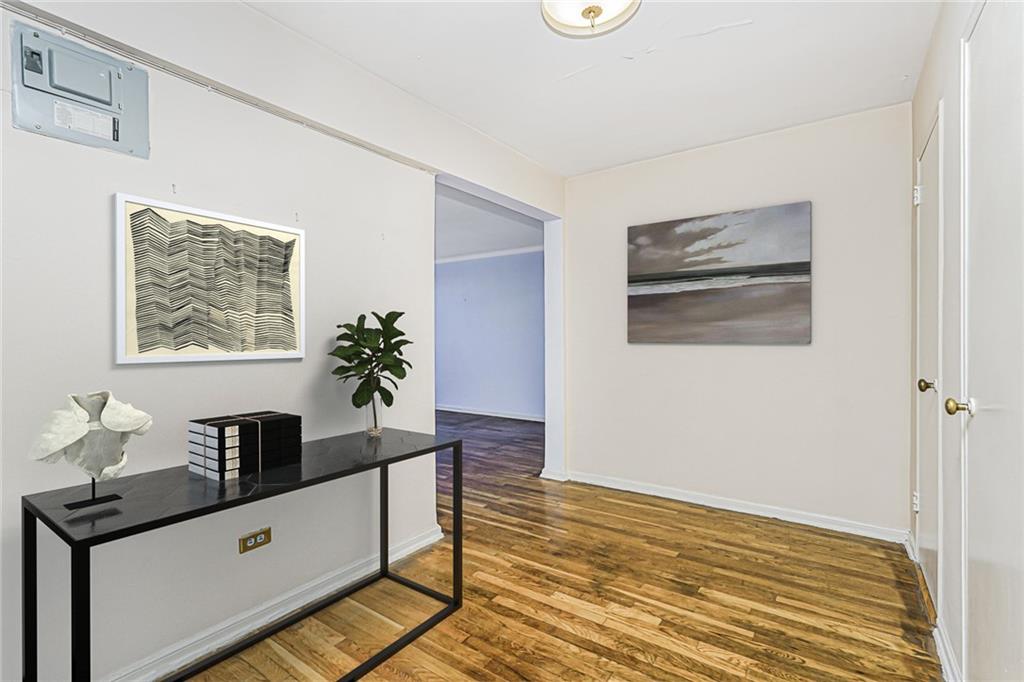 61 Oliver Street 6F Image 4