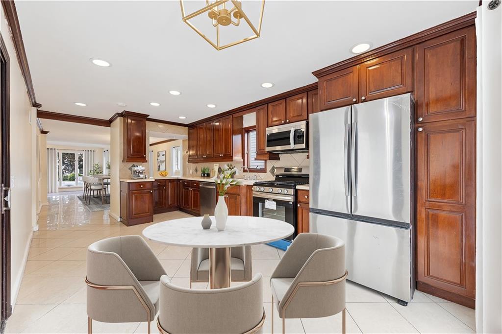 220 Sprague Avenue, Staten  Island, New York, 10307 image 9