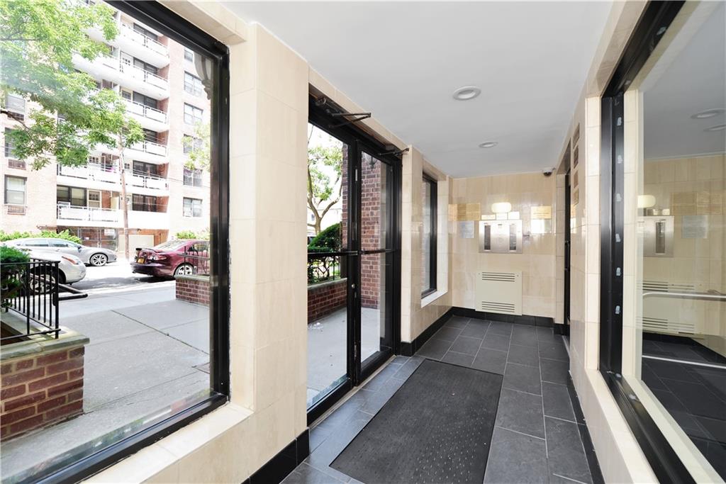 2427 East 29th Street 4D Image 3