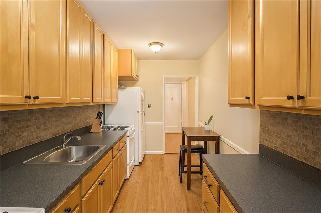 2427 East 29th Street 4D, Brooklyn, New York, 11235 image 7