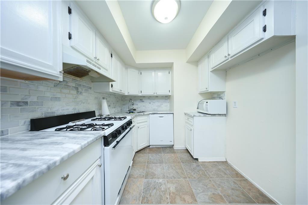 26 Gardenia Land 95, Staten  Island, New York, 10314 image 7
