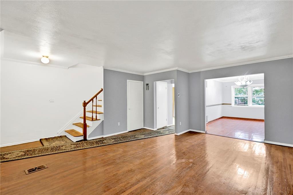 615 East 57th Street Image 4