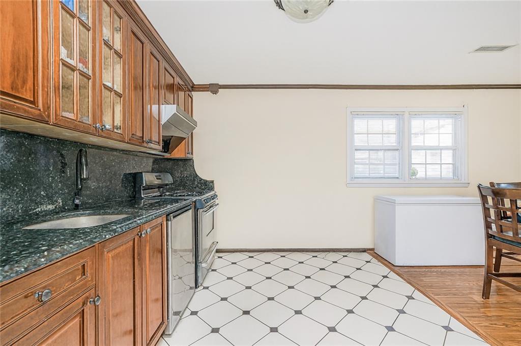 70 Figurea Avenue, Staten  Island, New York, 10312 image 8