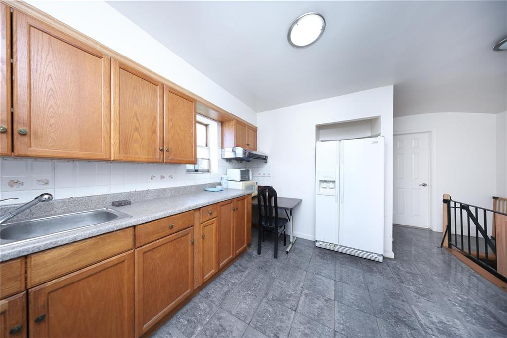 31 Giordan Court, Staten  Island, New York, 10303 image 18