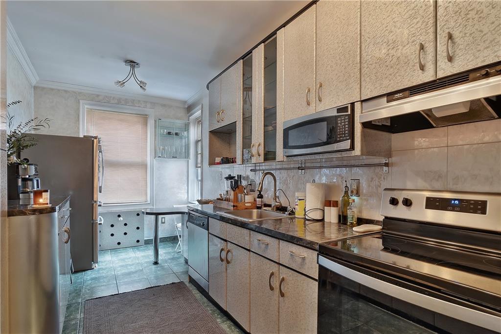 602 Avenue T 6A Image 5