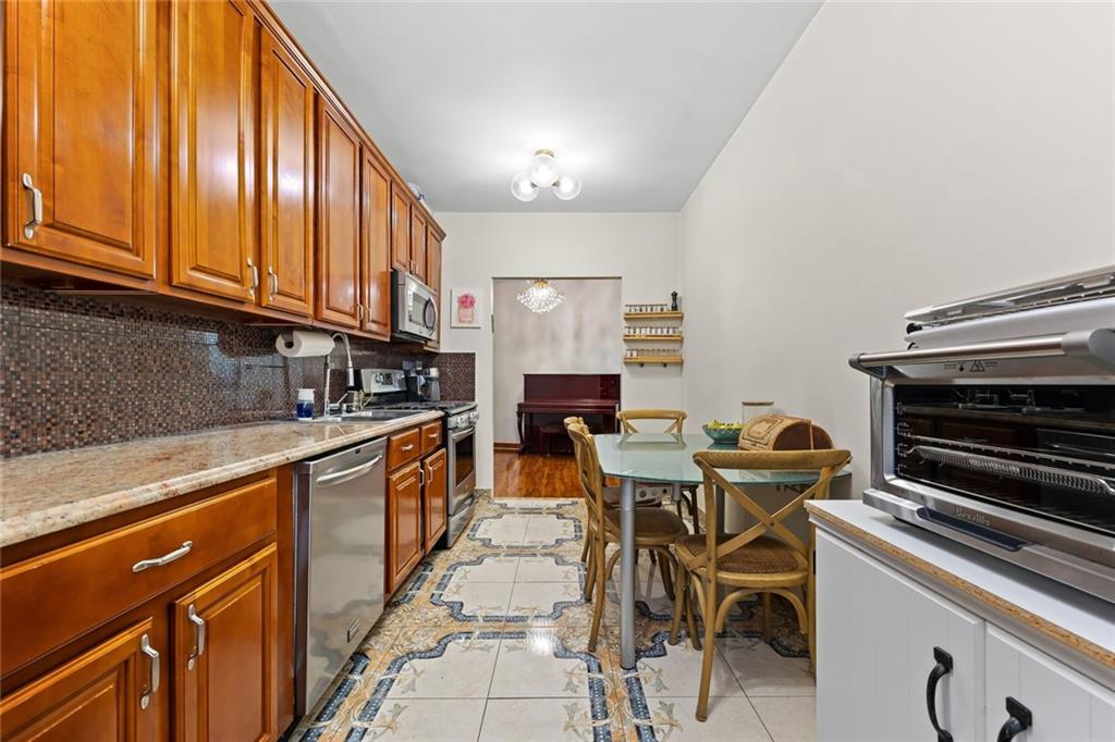 2020 Kings Highway 5E, Brooklyn, New York, 11229 image 8