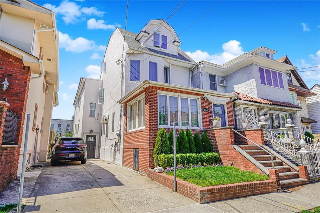 1654 East 10th Street Image 1