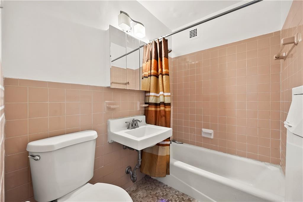 200 Cozine Avenue 4F, Brooklyn, New York, 11207 image 6