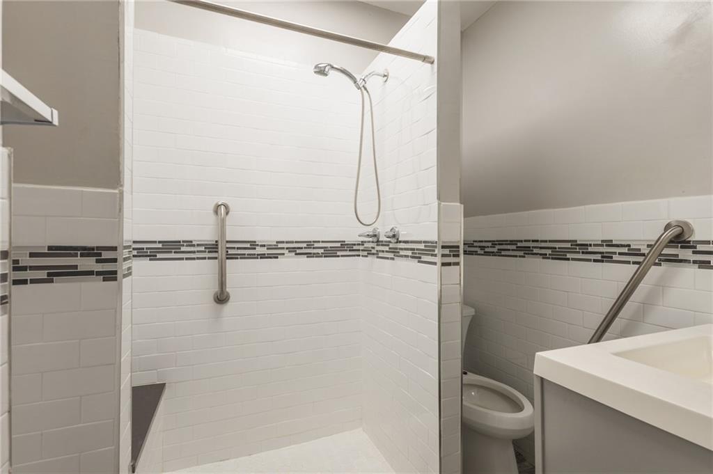231 Monitor Street, Brooklyn, New York, 11222 image 7
