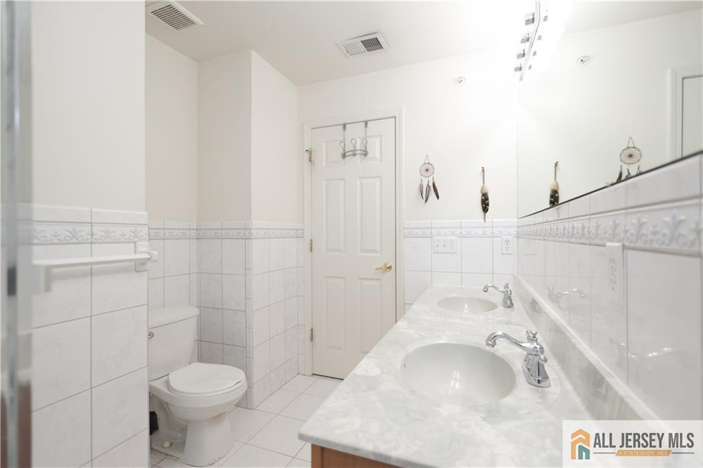 125 Adamecs Way 26, South Amboy, NJ, 08879 image 16