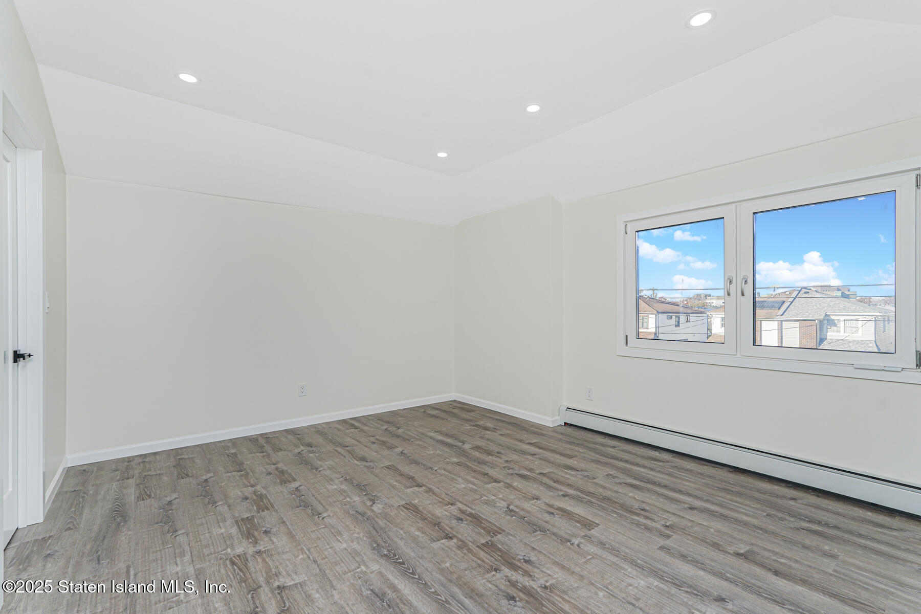 228 Slater Boulevard, Staten Island, NY, 10305 image 25
