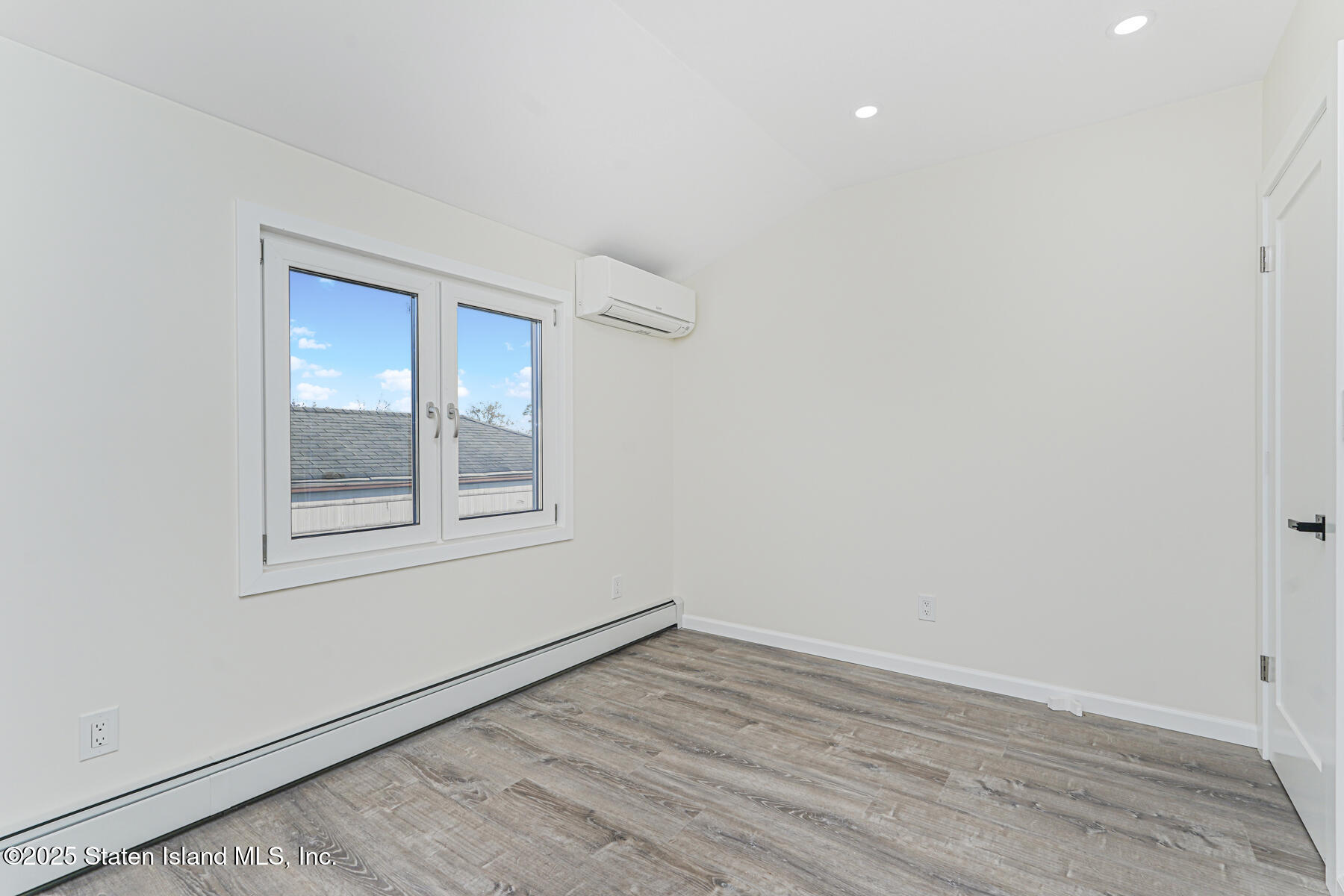228 Slater Boulevard, Staten Island, NY, 10305 image 26