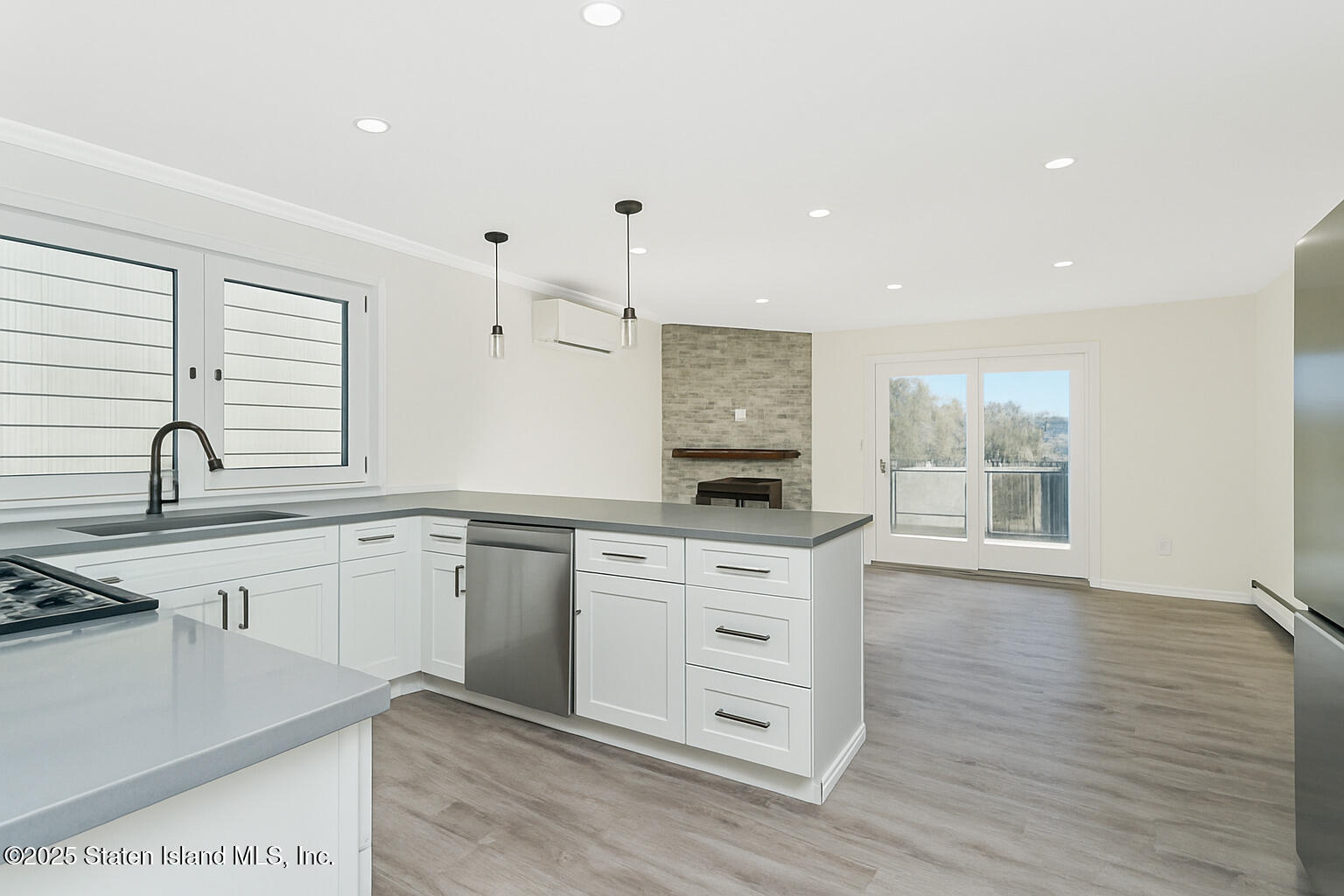 228 Slater Boulevard, Staten Island, NY, 10305 image 16