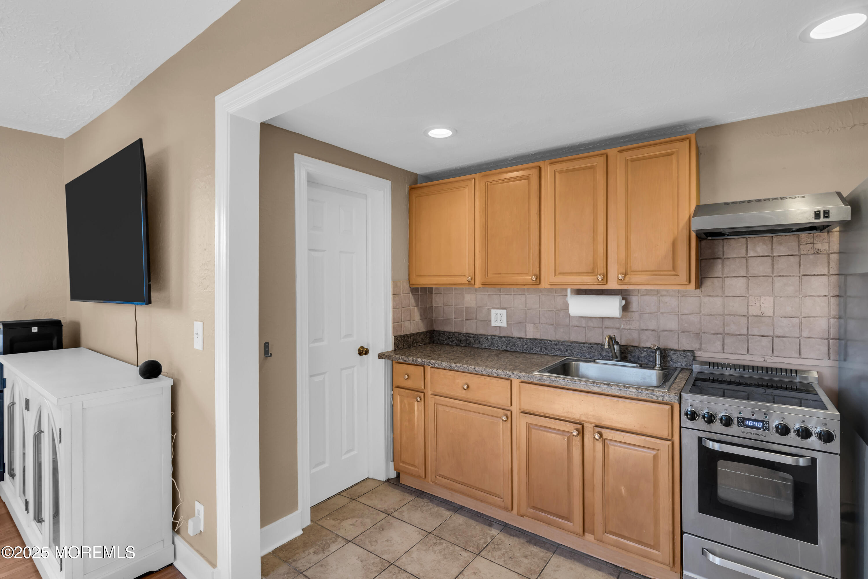 17 Leroy Place 2B, Red Bank, NJ, 07701 image 16