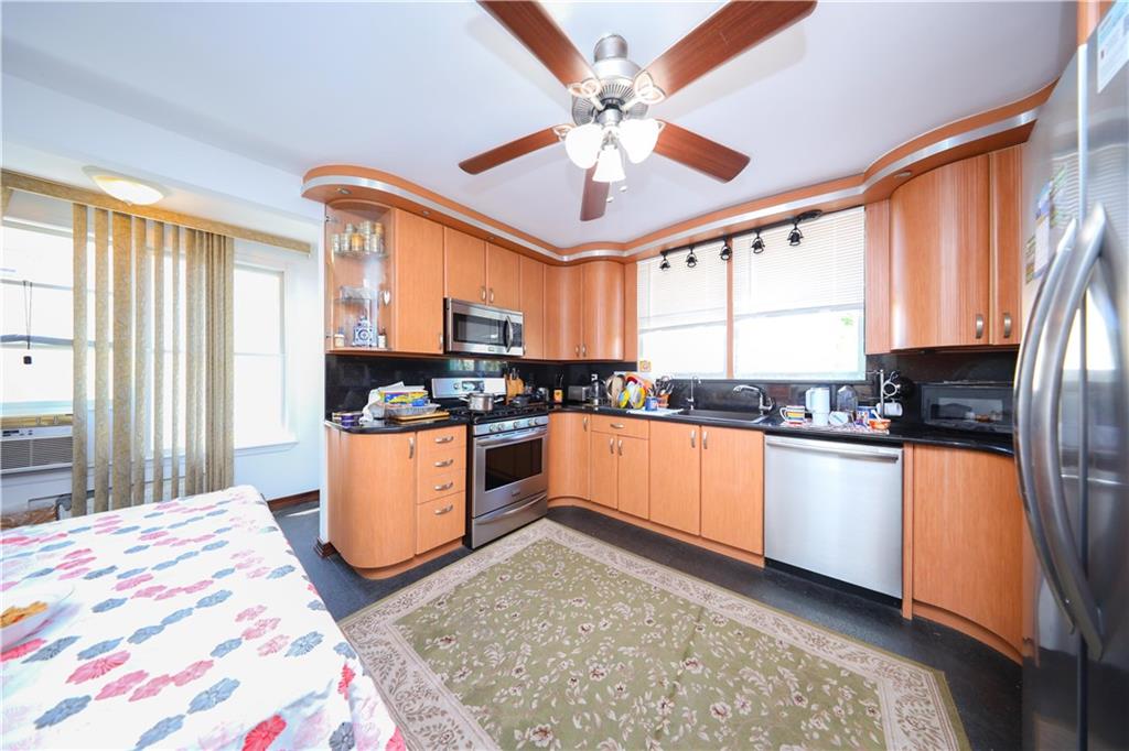 579 Greeley Avenue, Staten  Island, New York, 10306 image 12