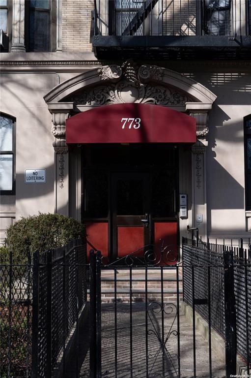 Withheld Withheld Parkway 2B, Brooklyn, New York, 11213 image 8