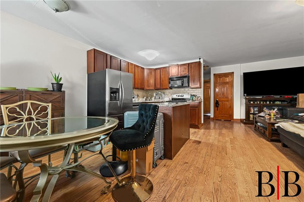 2044 East 60th Street Image 4