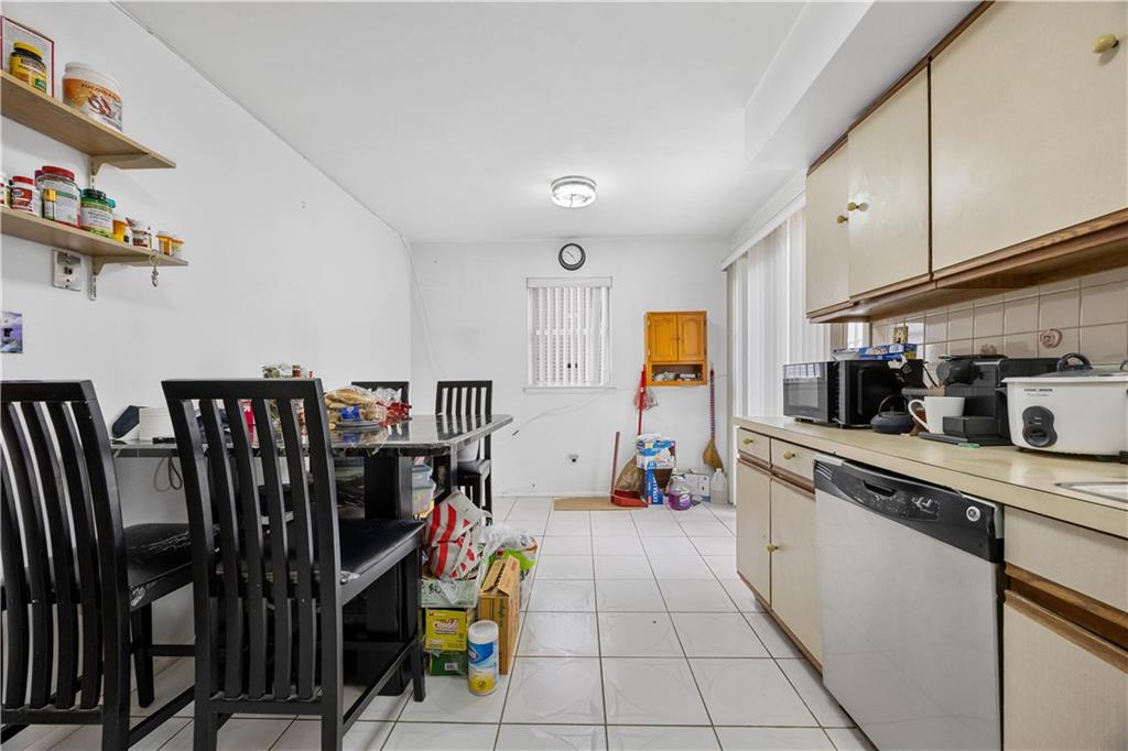 306 Hylan Boulevard, Staten  Island, New York, 10305 image 11