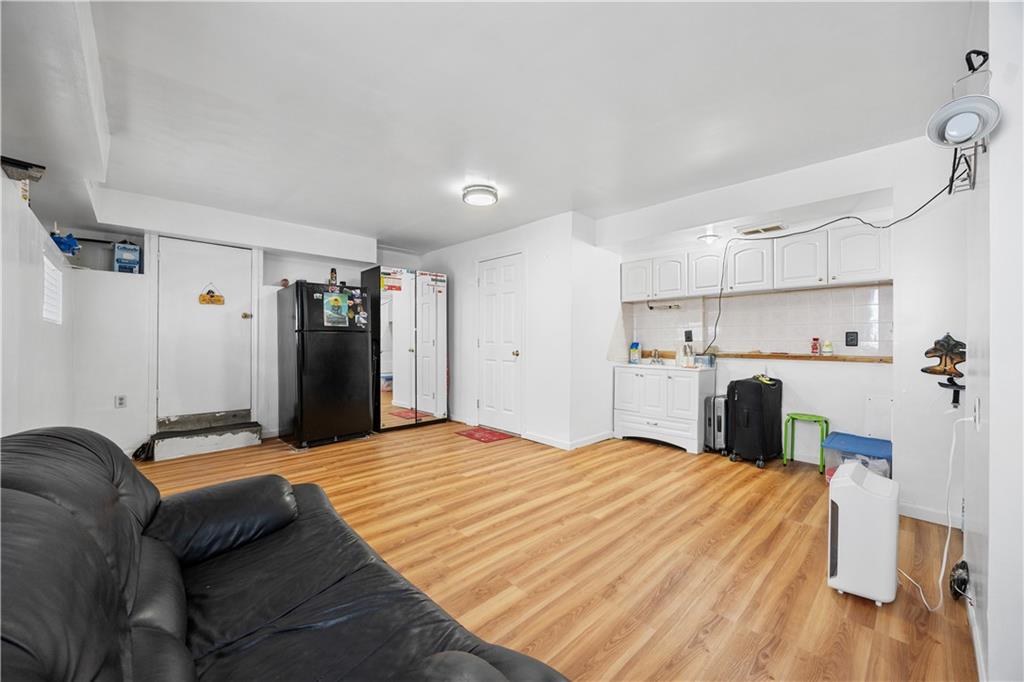 306 Hylan Boulevard, Staten  Island, New York, 10305 image 21