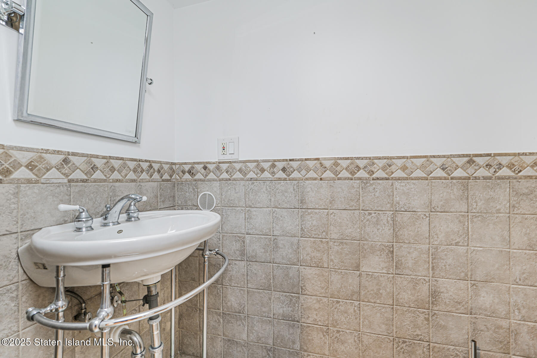 212 Demorest Avenue, Staten Island, NY, 10314 image 23