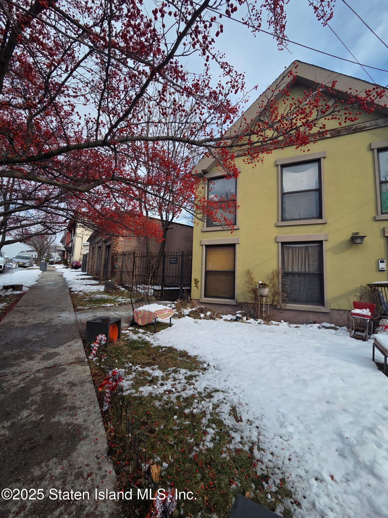 65 St. Pauls Avenue Image 3