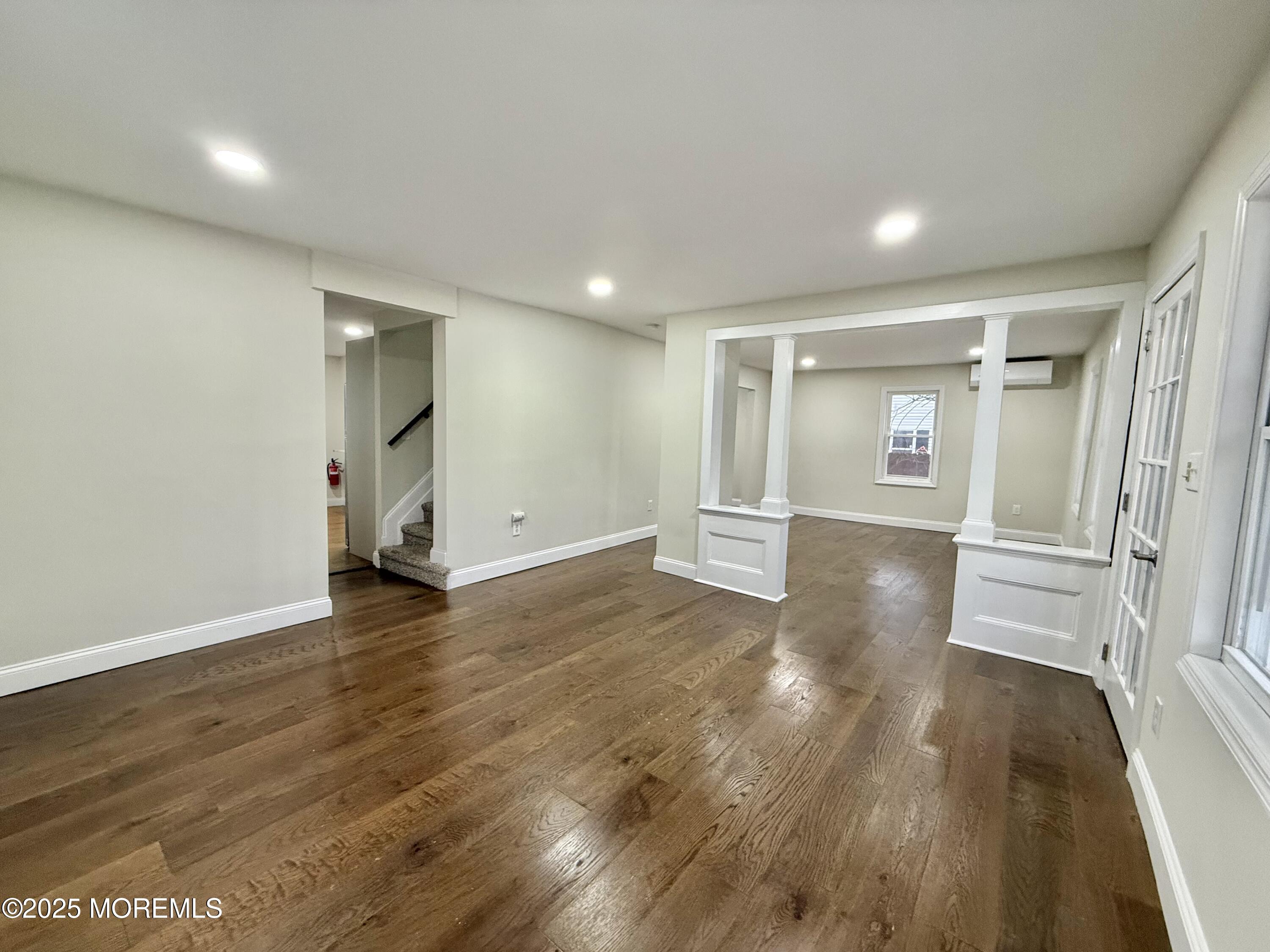 30 Maple Avenue Image 2