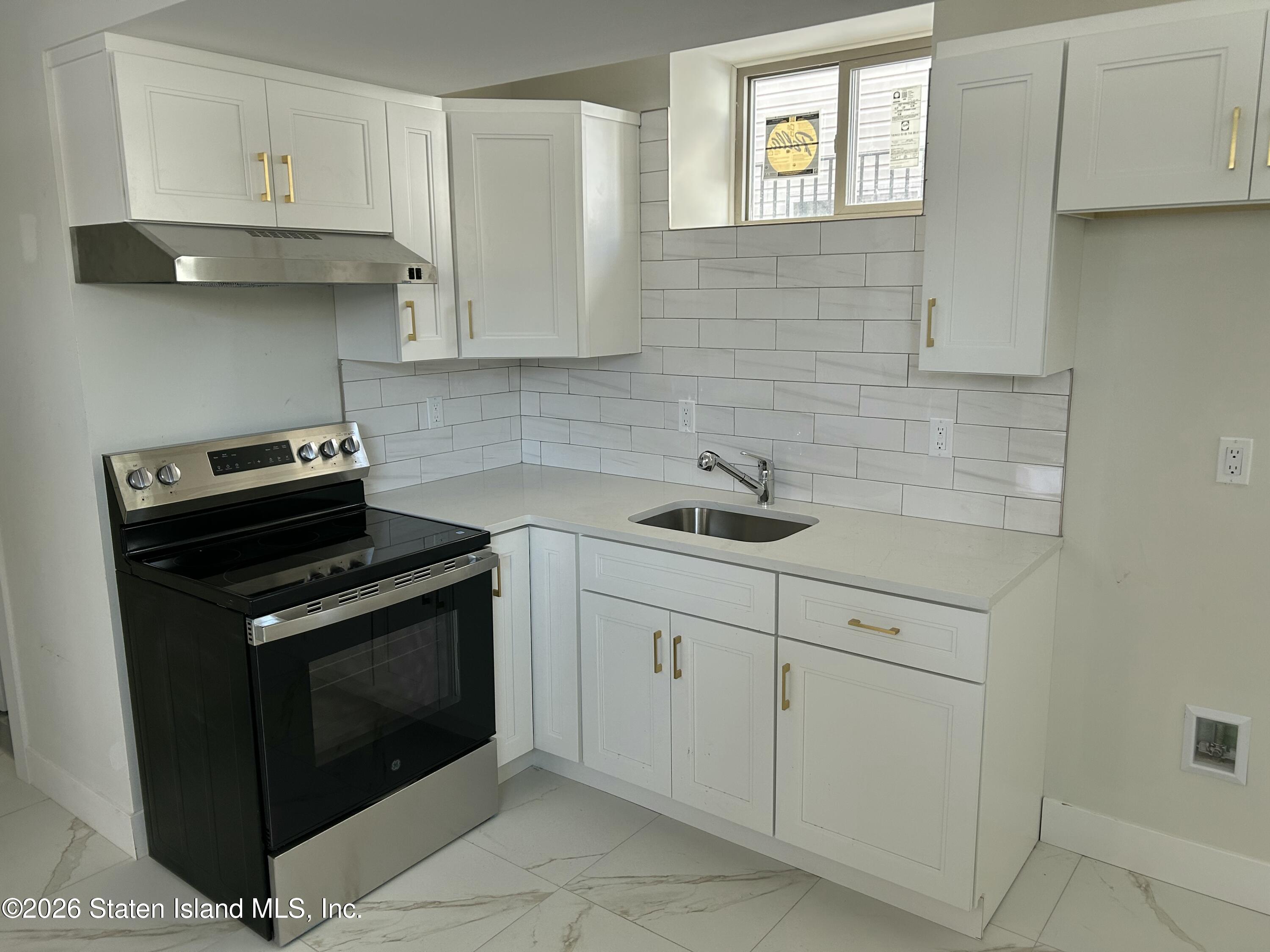 467 Stewart Ave, Staten Island, NY, 10314 image 7