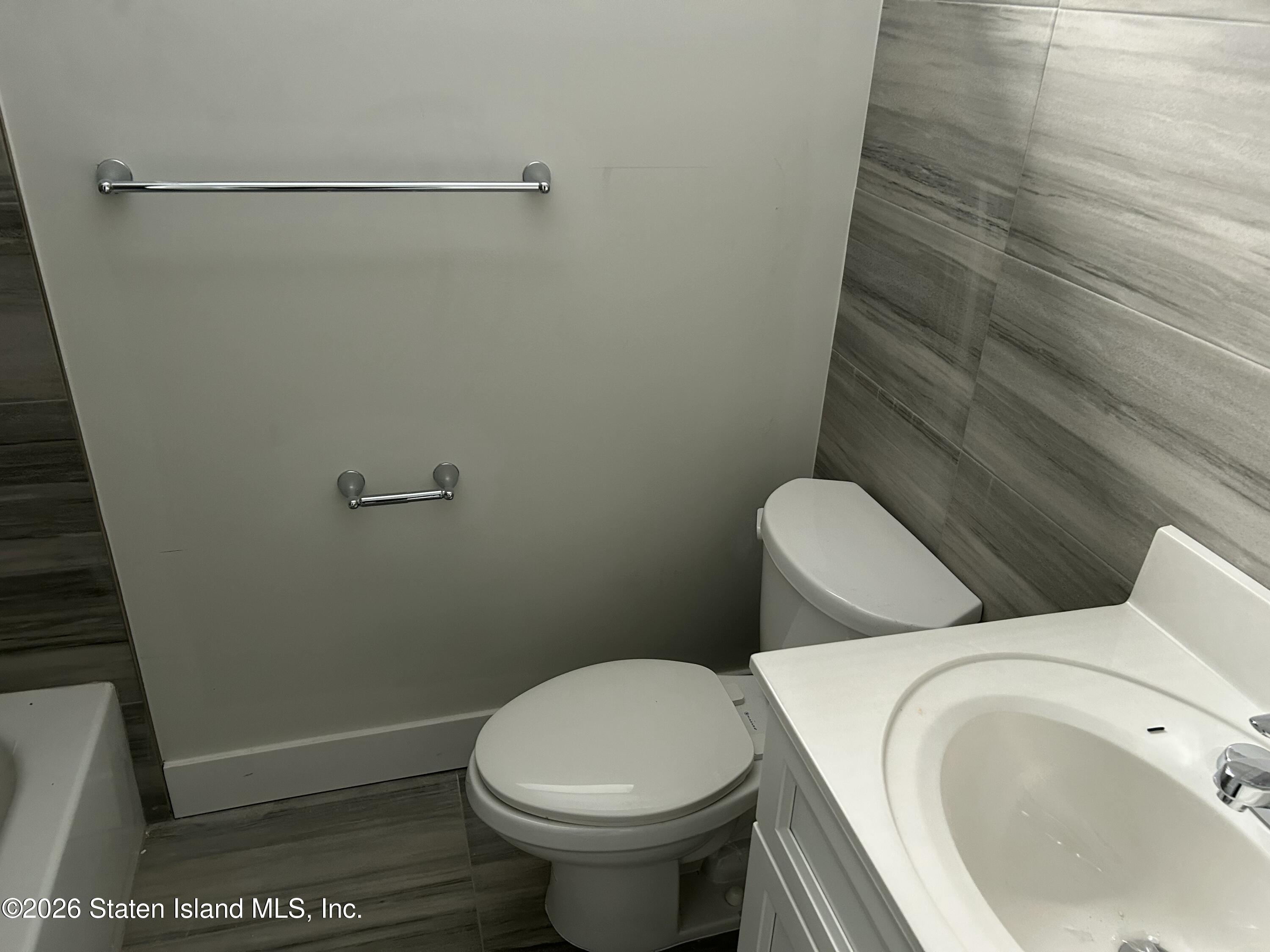 467 Stewart Ave, Staten Island, NY, 10314 image 21