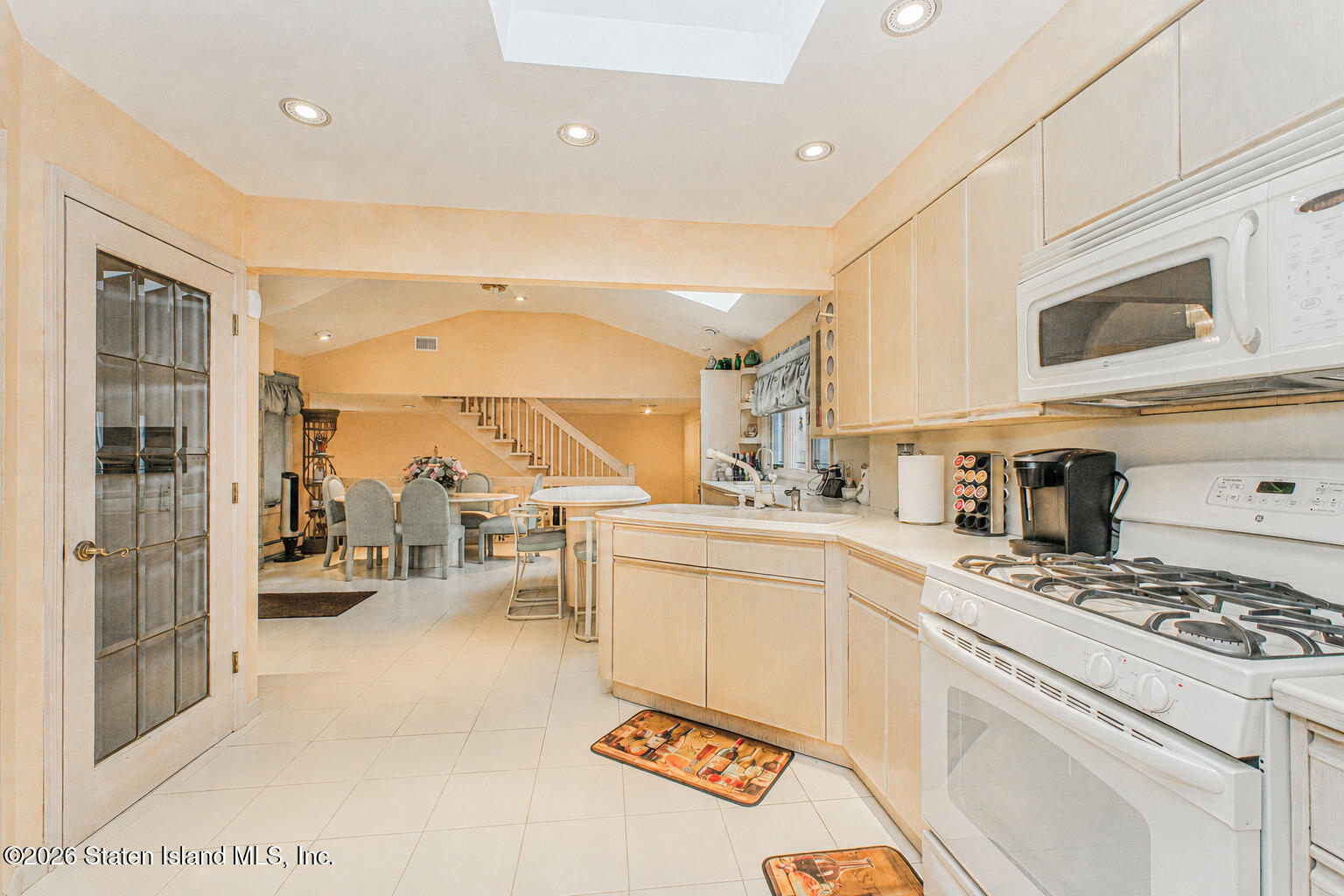 1061 Woodhull Avenue, Staten Island, NY, 10312 image 10