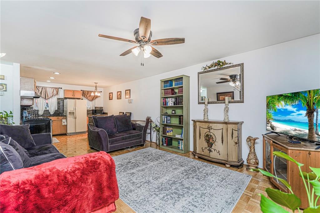 121 Clark Lane, Staten  Island, New York, 10304 image 7