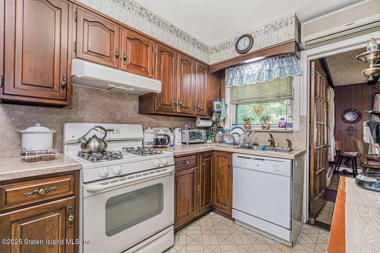 36 Shaw Place, Staten Island, NY, 10302 image 9