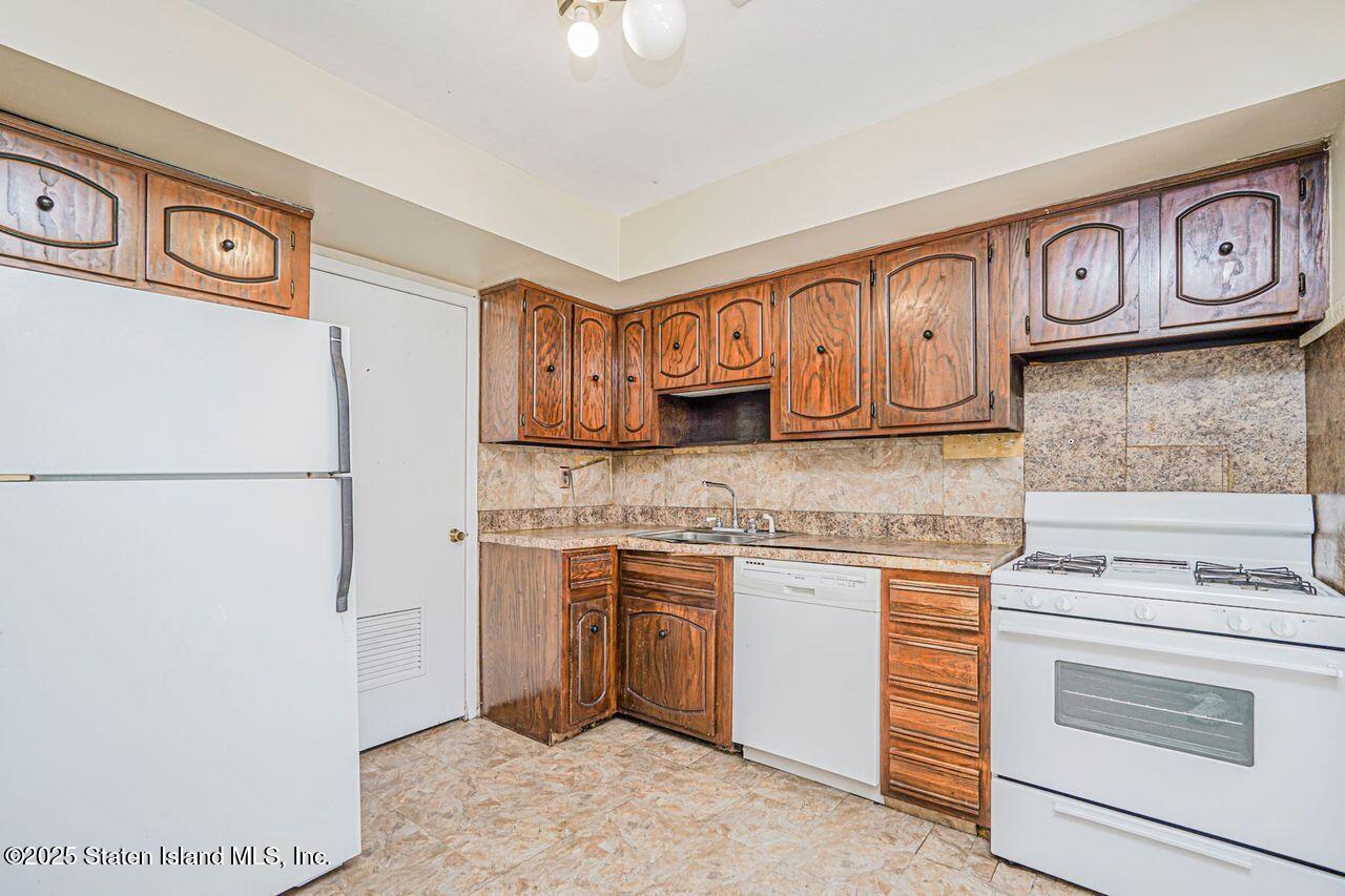 15 Parkview Loop, Staten Island, NY, 10314 image 19