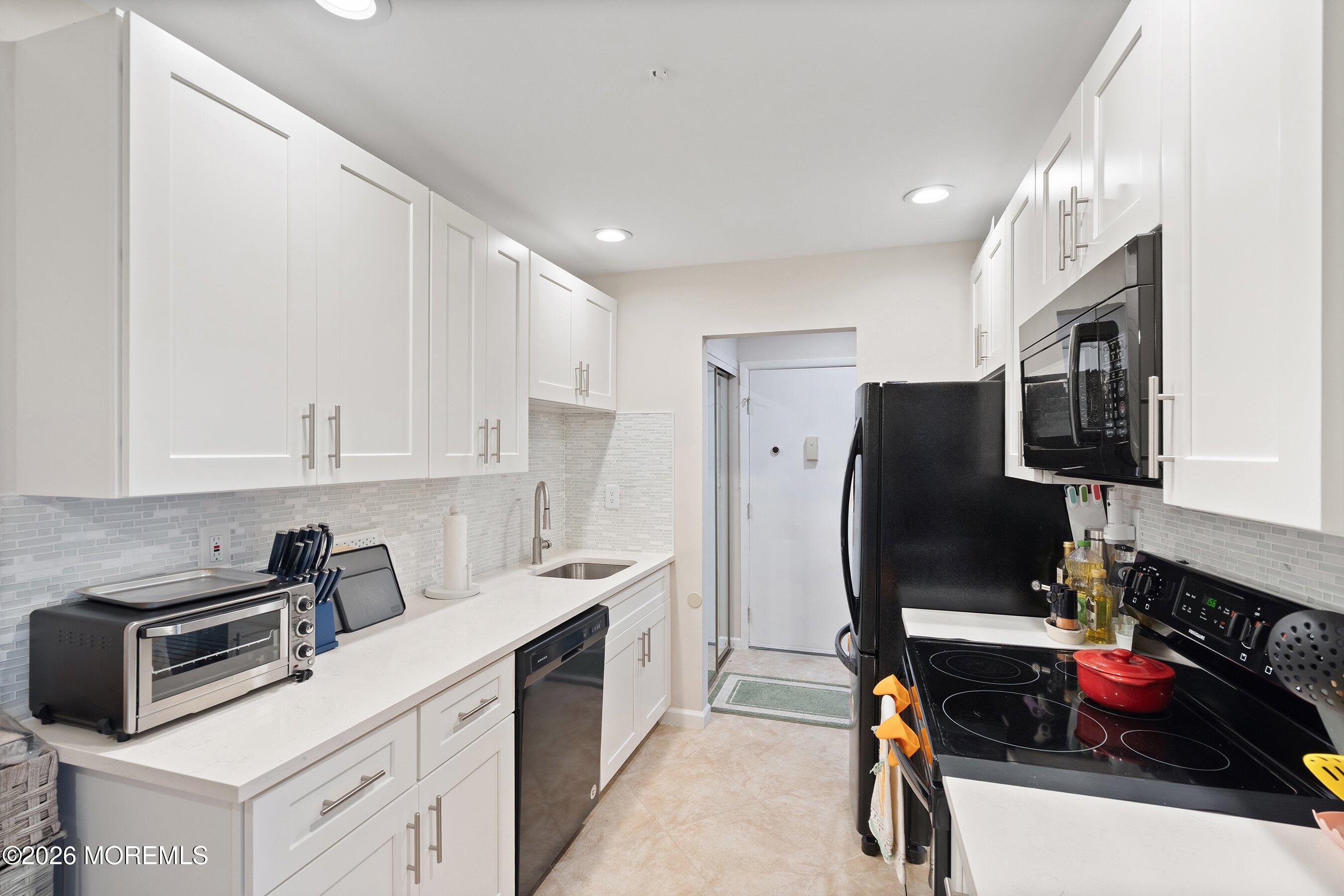 125 Amberly Drive F, Manalapan, NJ, 07726 image 10