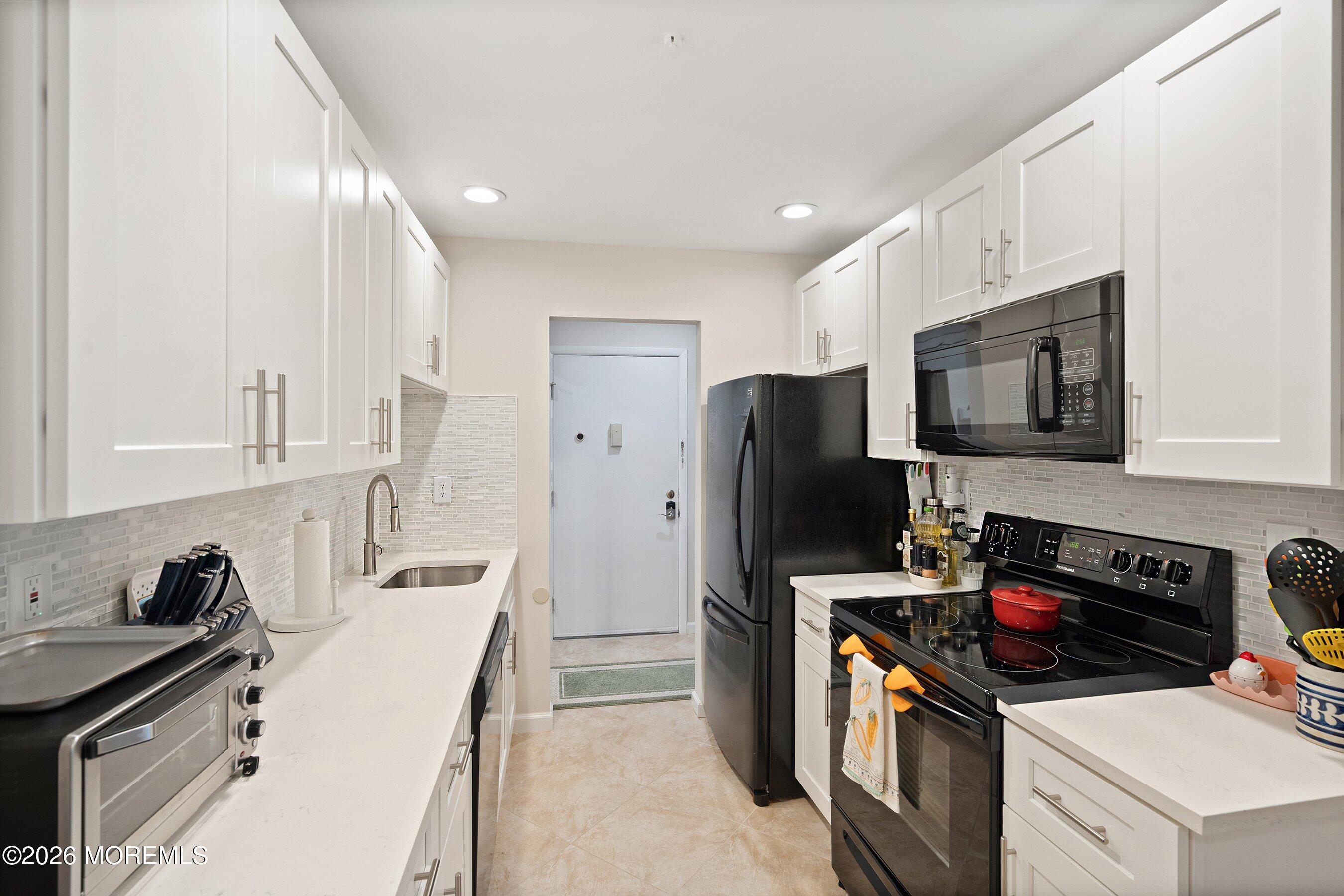 125 Amberly Drive F, Manalapan, NJ, 07726 image 11
