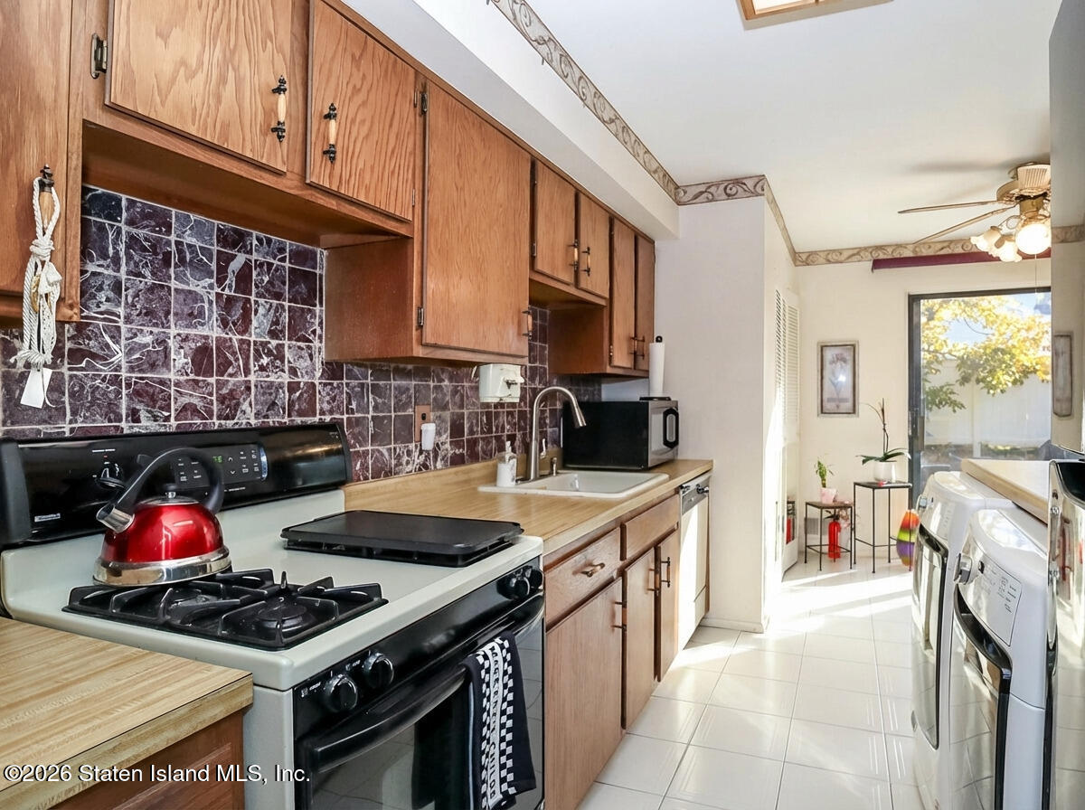 104 Bower Court, Staten Island, NY, 10309 image 12