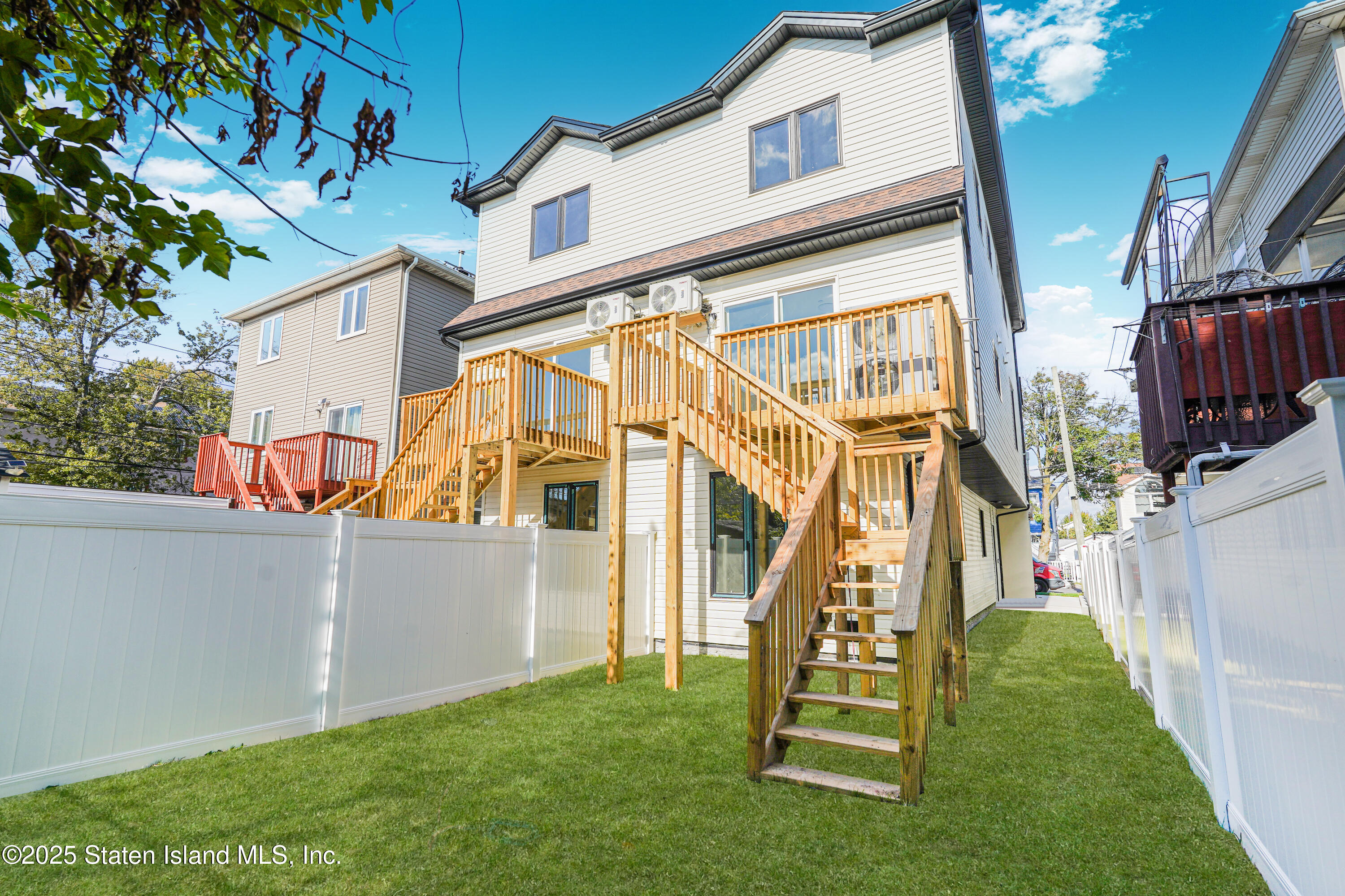 66 Hempstead Avenue Image 2