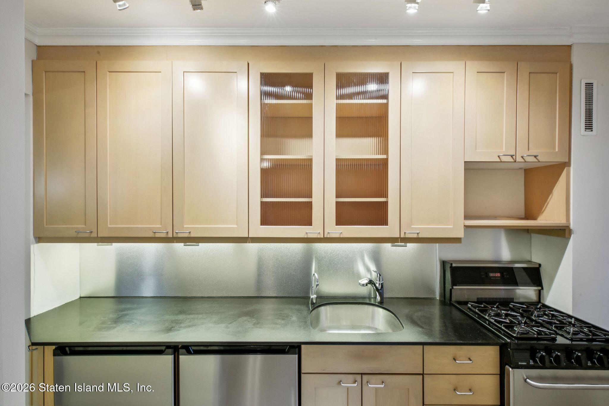 349 E 49th Street 2k Image 3