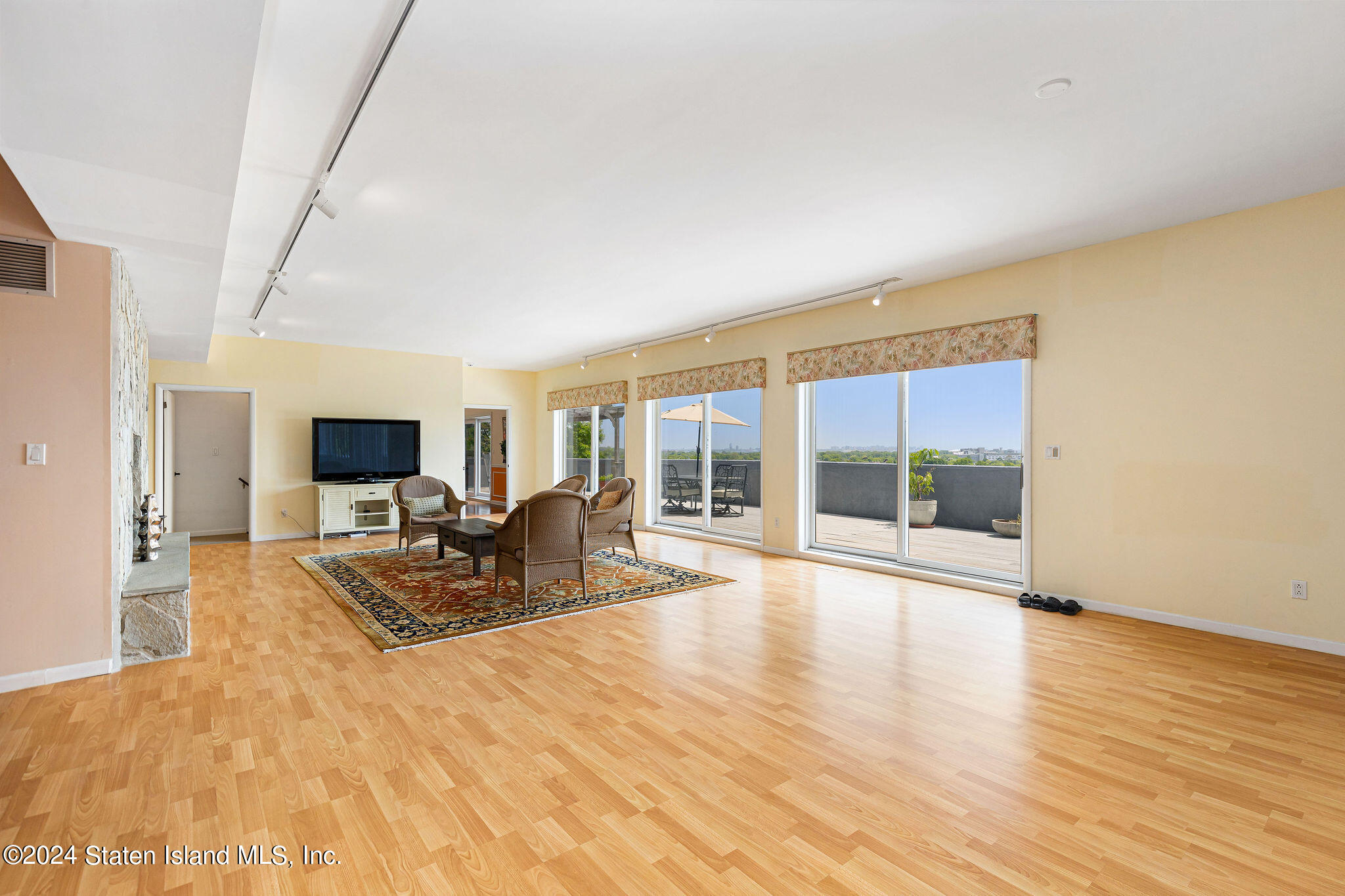 90 Flagg Place, Staten Island, NY, 10304 image 42