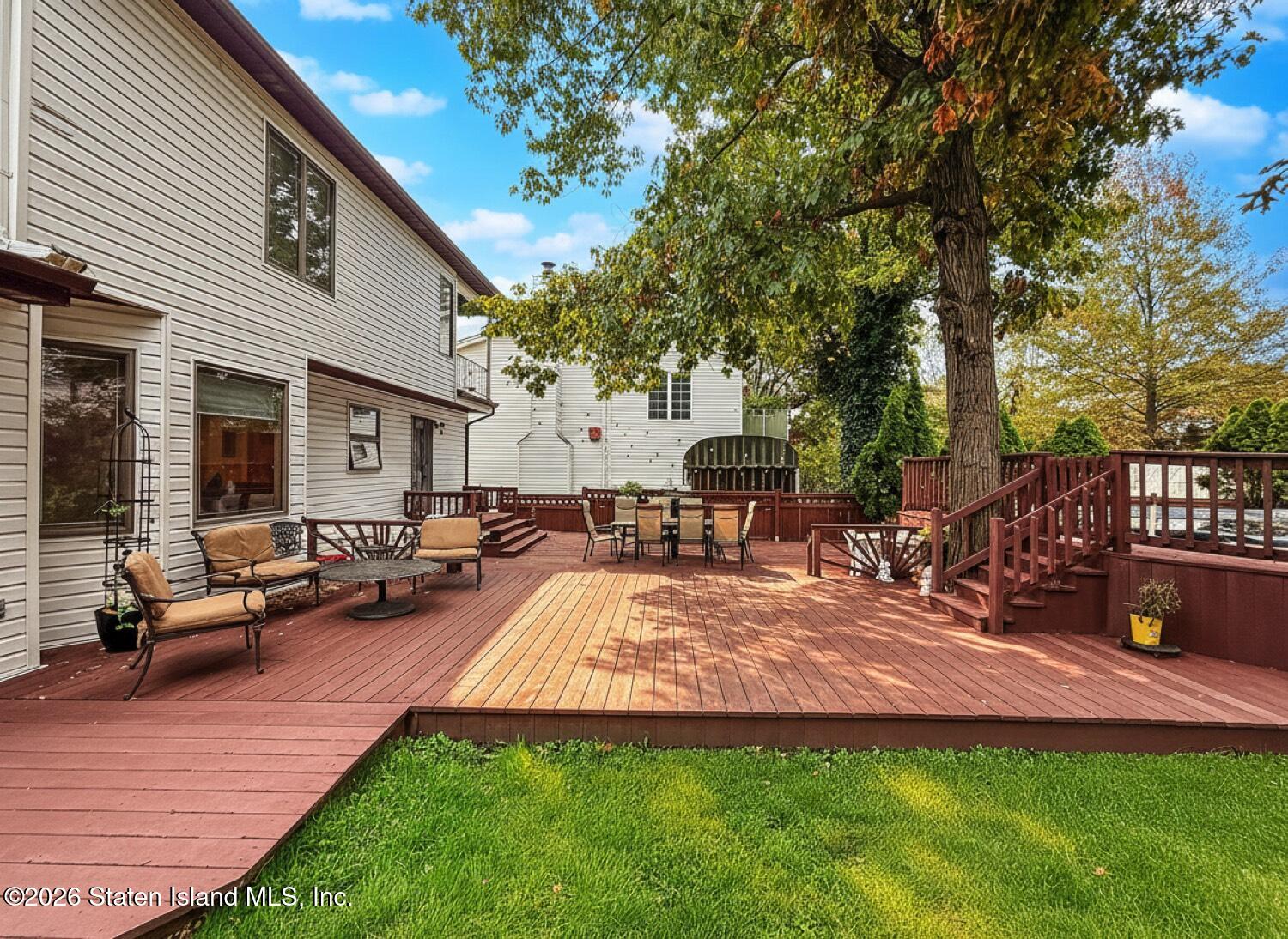 282 Boscombe Avenue, Staten Island, NY, 10309 image 27