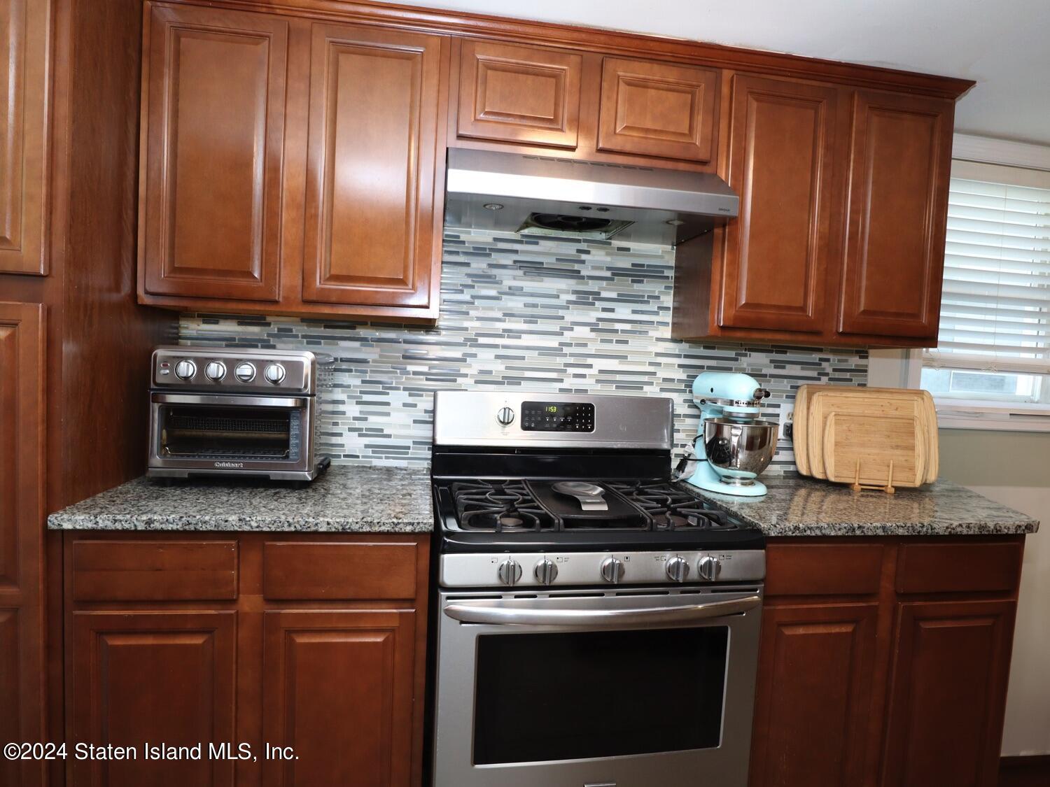 16 Bement Avenue, Staten Island, NY, 10310 image 10